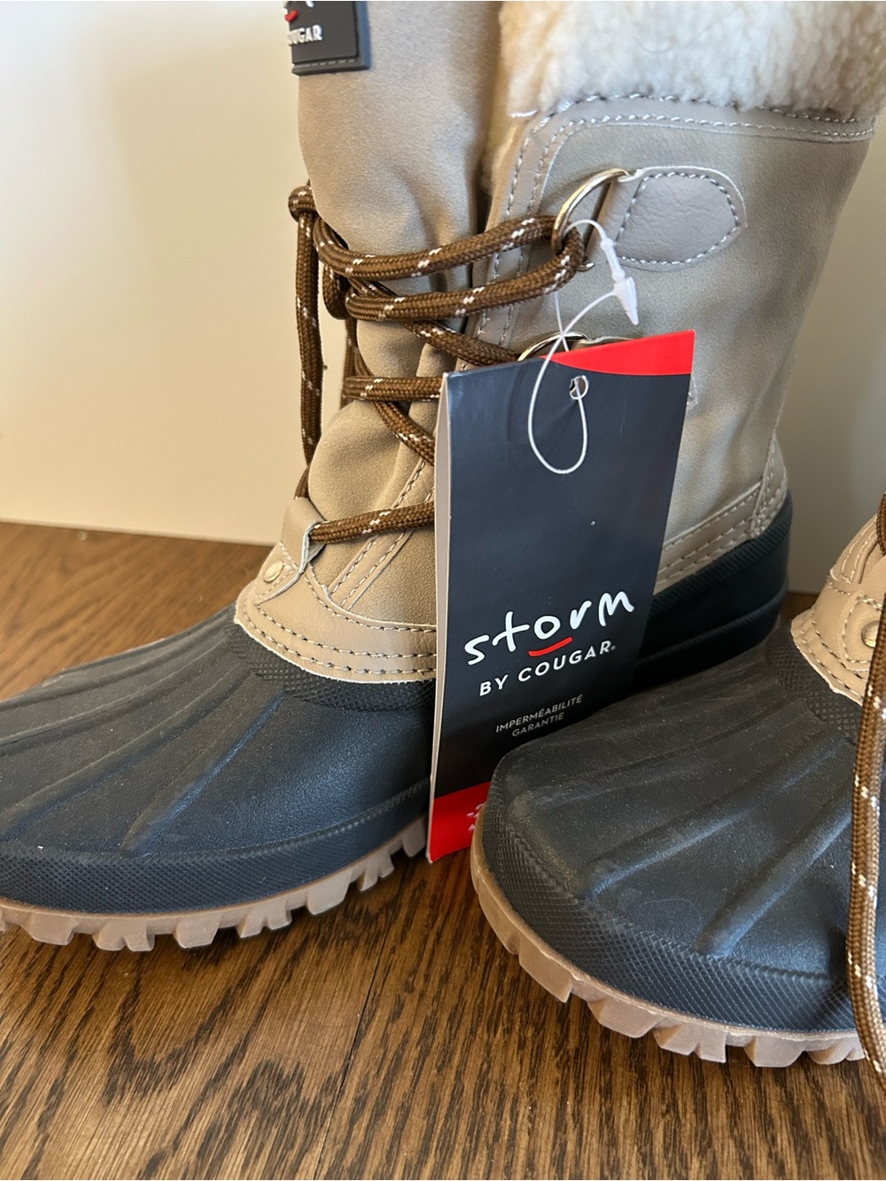 NWT Storm by Cougar Winter Boot- size 6